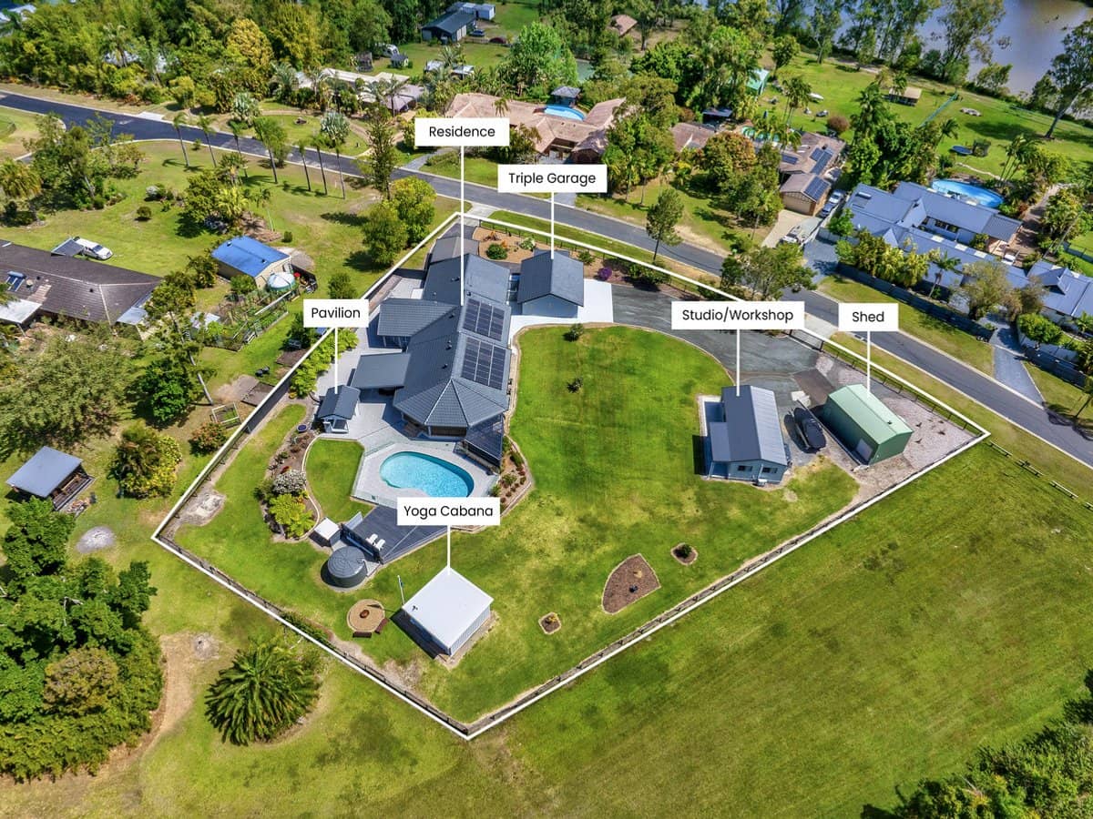 12 Ruth Terrace, OXENFORD - Thumbnail 2