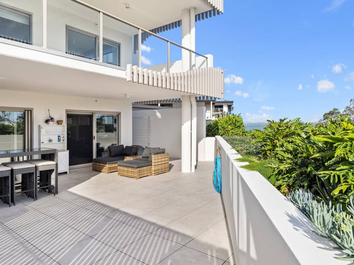 136 Broadwater Terrace, REDLAND BAY - Thumbnail 1