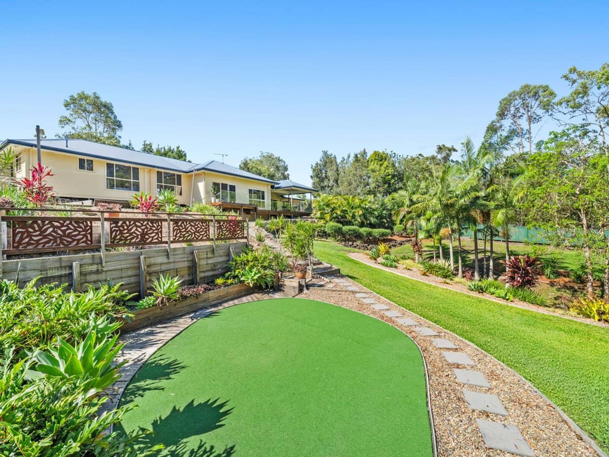 33 Lawnhill Drive, NERANG - Thumbnail 1