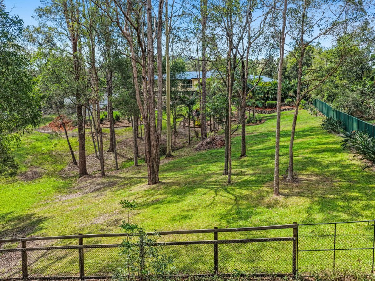 33 Lawnhill Drive, NERANG - Thumbnail 6