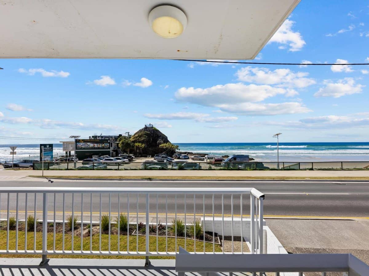 738 Pacific Parade, CURRUMBIN - Thumbnail 6