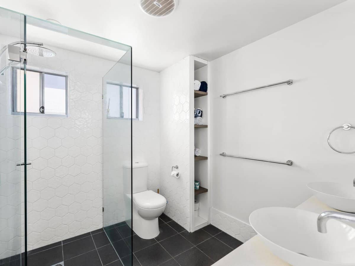 738 Pacific Parade, CURRUMBIN - Thumbnail 13