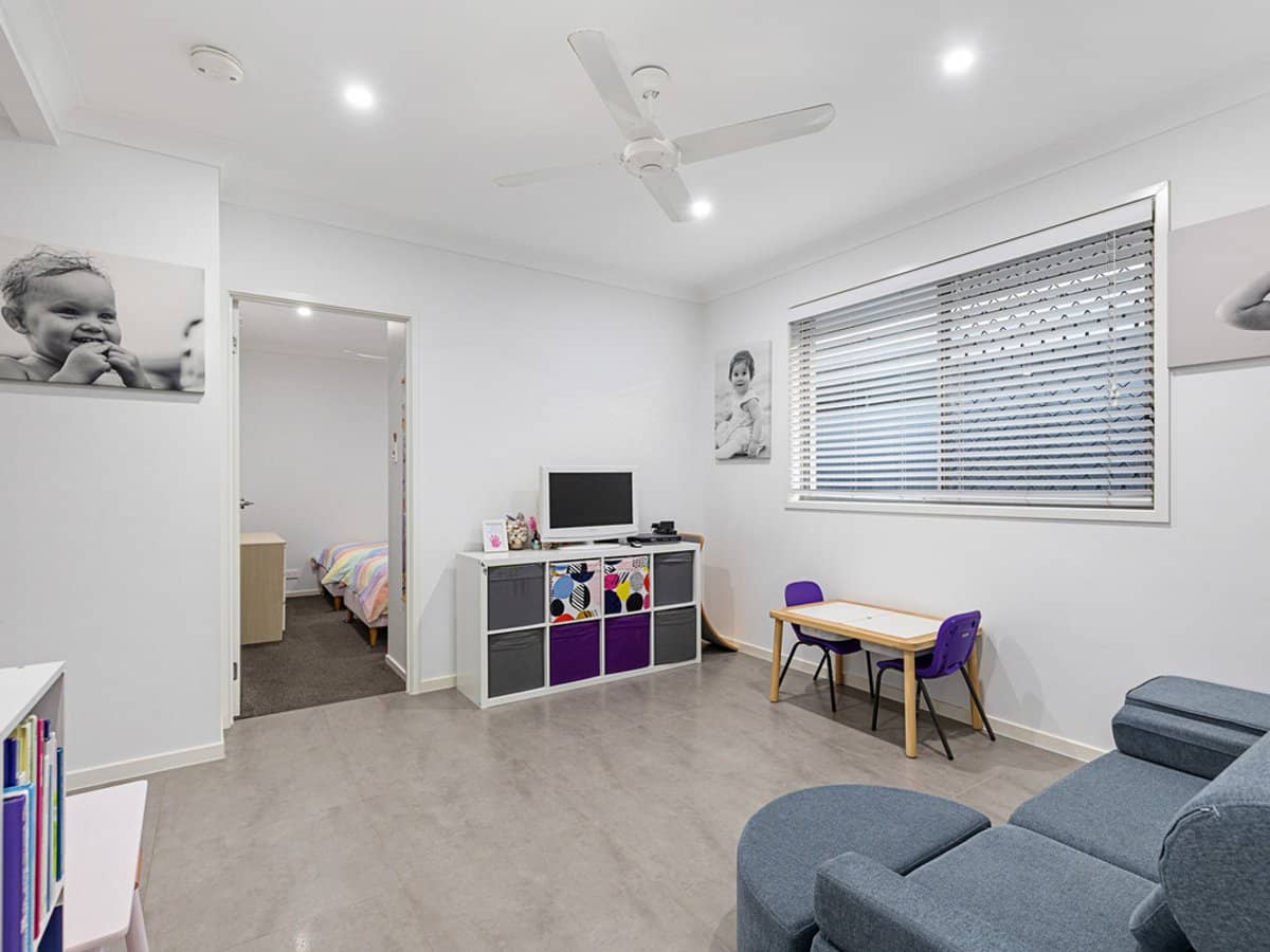 59 Brindabella Circuit, THORNLANDS - Thumbnail 16