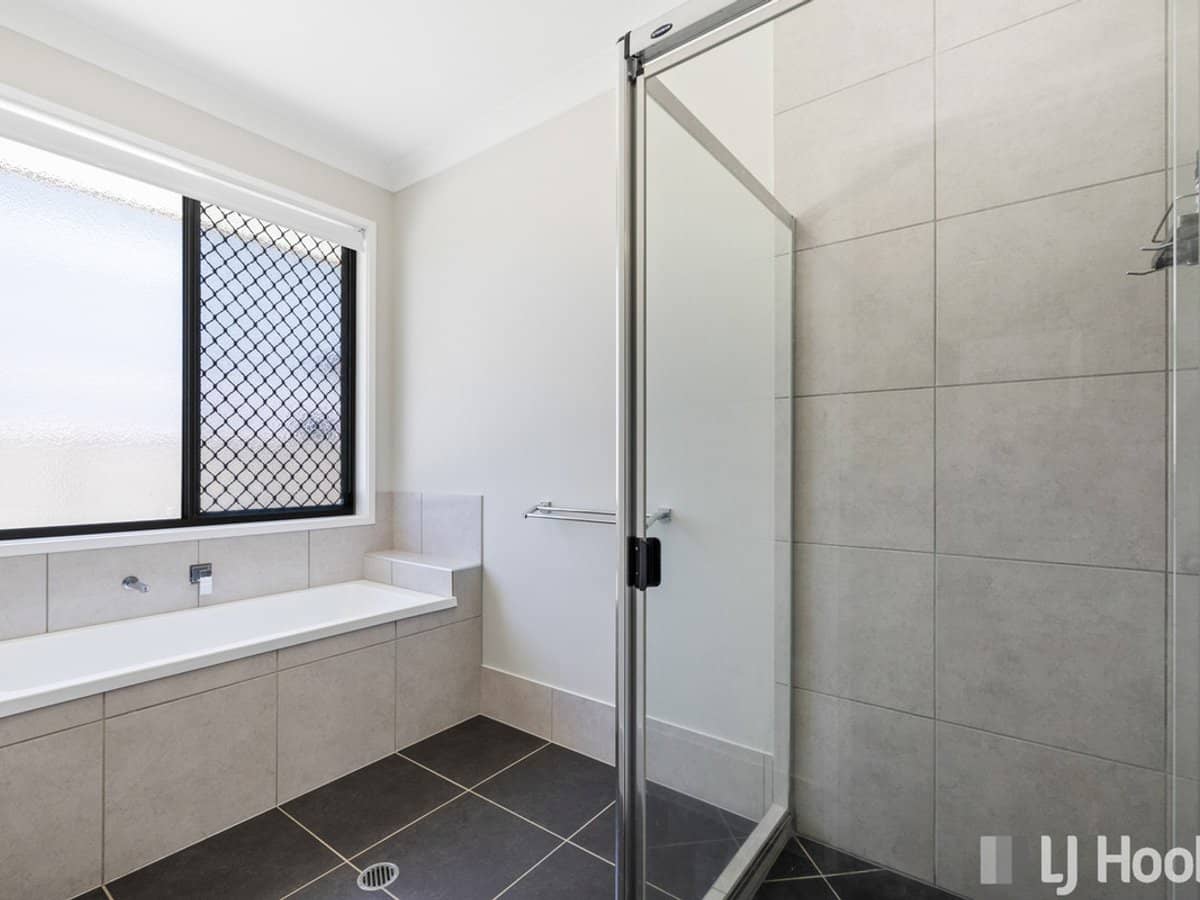 69 Capella Drive, REDLAND BAY - Thumbnail 16