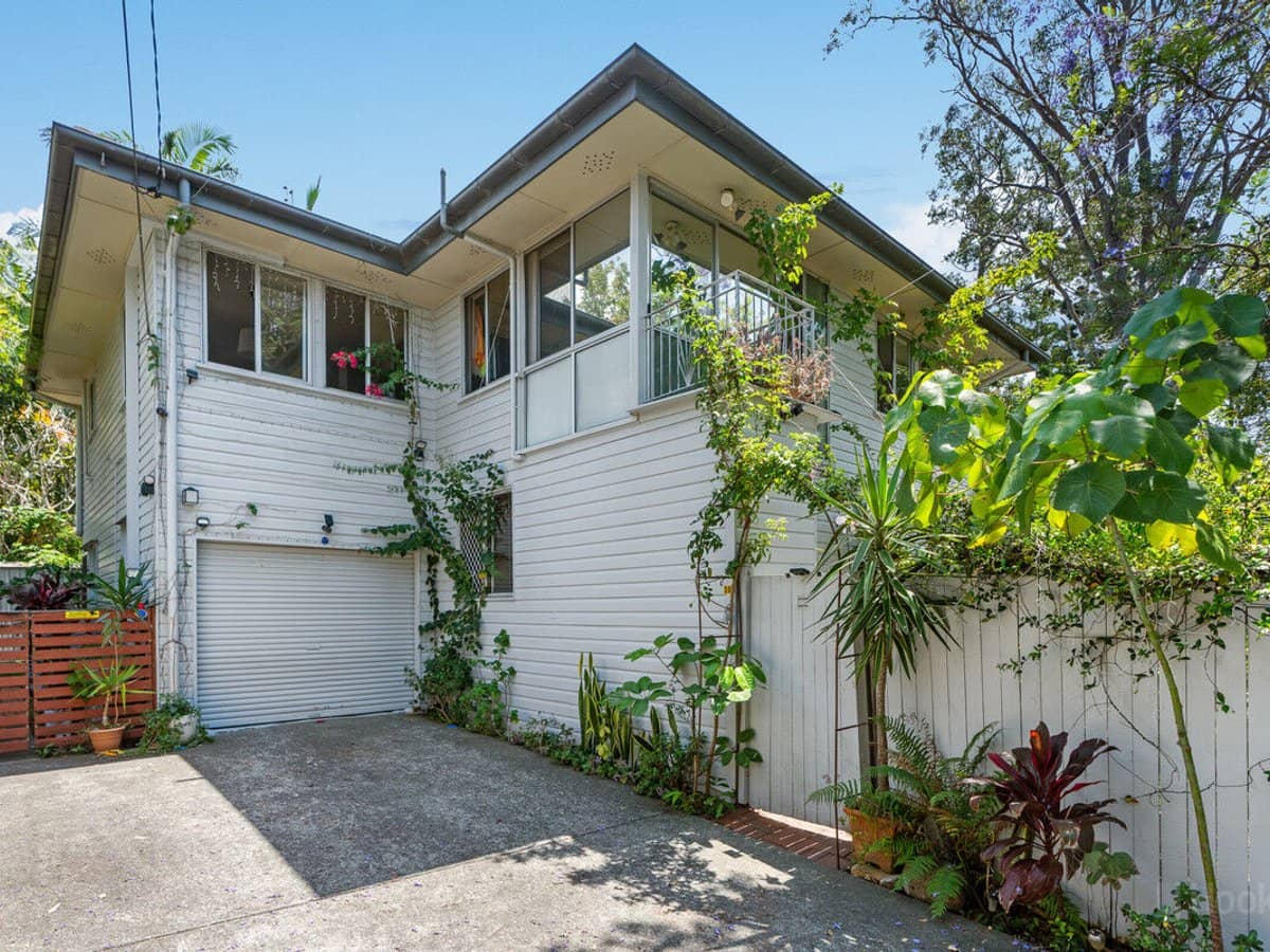 30A Harris Street, LABRADOR - Thumbnail 1