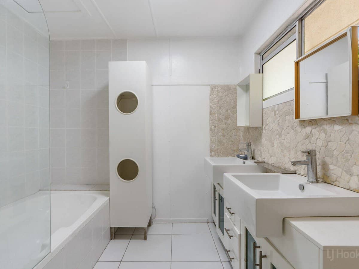 30A Harris Street, LABRADOR - Thumbnail 10