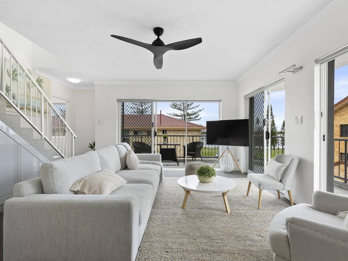 496 Marine Parade, BIGGERA WATERS - Thumbnail 2