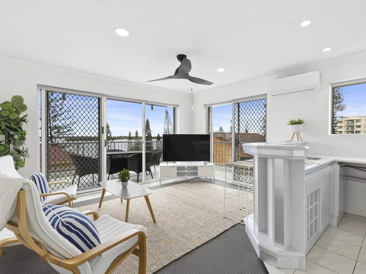 496 Marine Parade, BIGGERA WATERS - Thumbnail 3