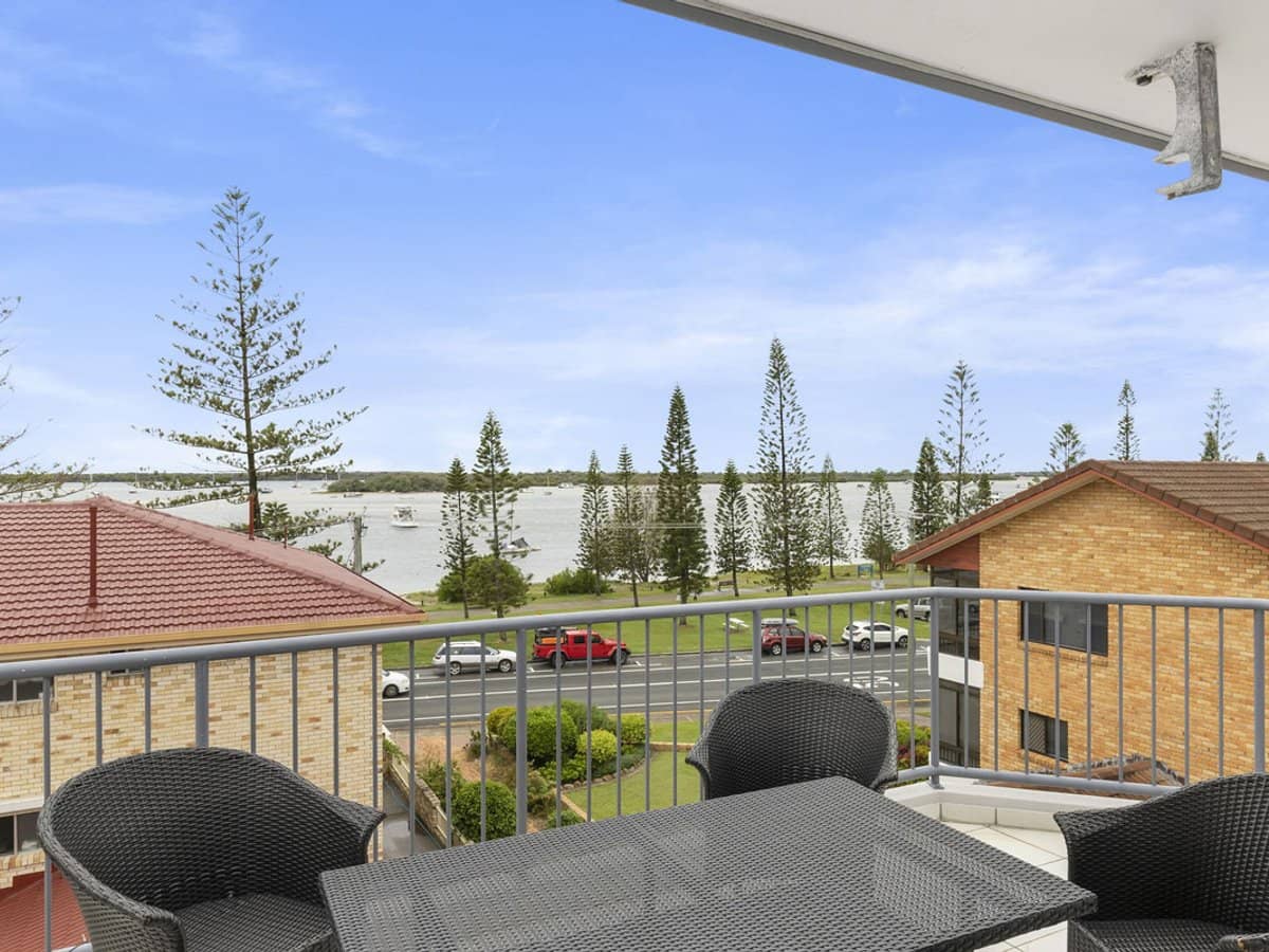 496 Marine Parade, BIGGERA WATERS - Thumbnail 15