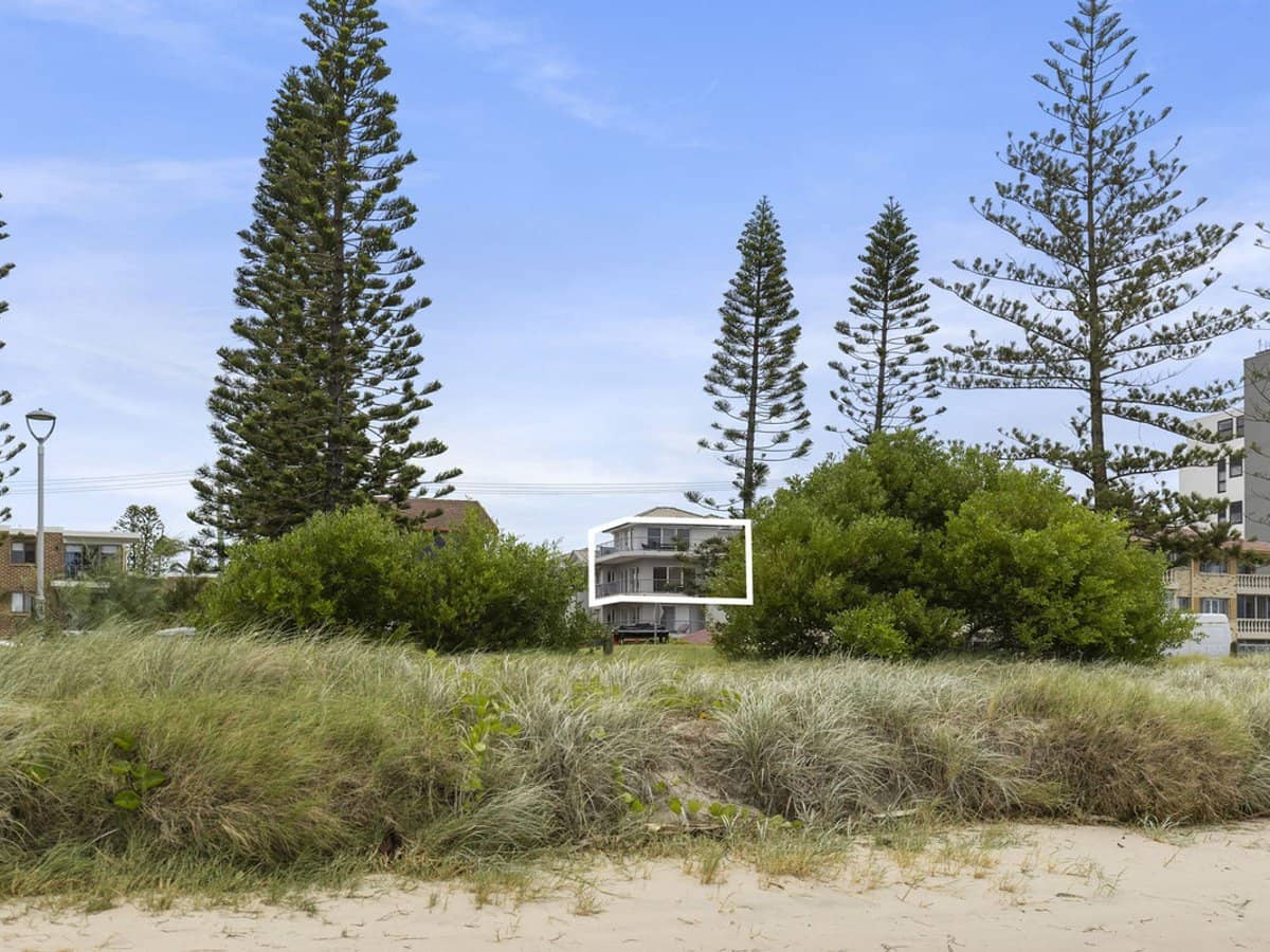496 Marine Parade, BIGGERA WATERS - Thumbnail 16