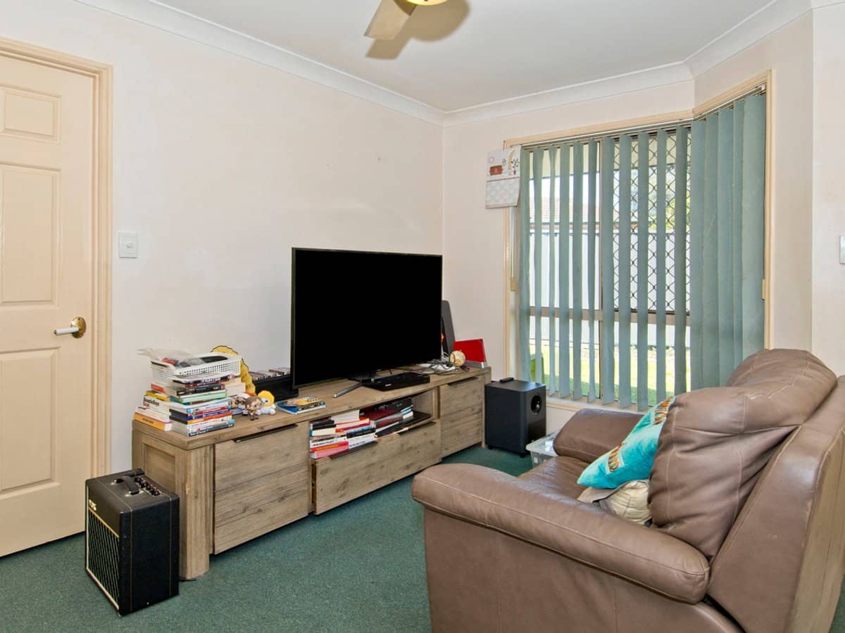 8 Page Street, BETHANIA - Thumbnail 2