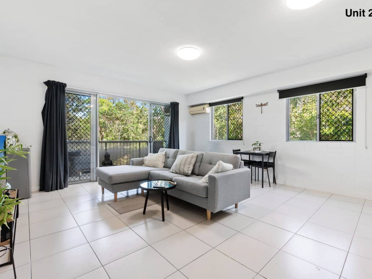 148 High Street, SOUTHPORT - Thumbnail 1