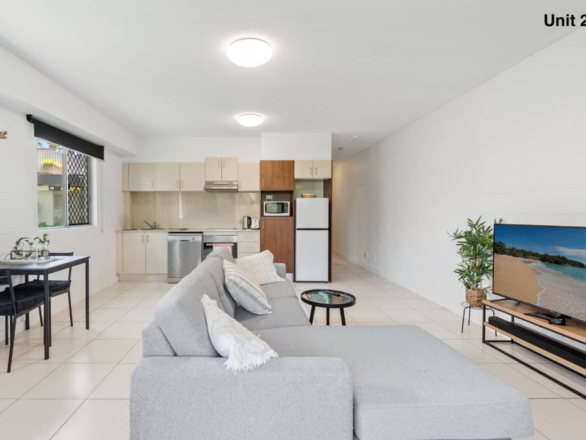 148 High Street, SOUTHPORT - Thumbnail 2