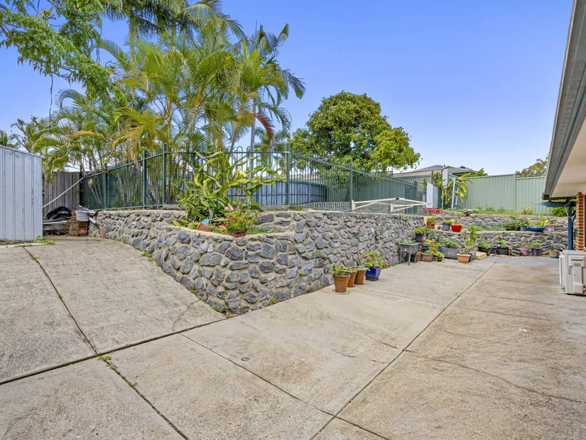 76 Explorers Way, WORONGARY - Thumbnail 10