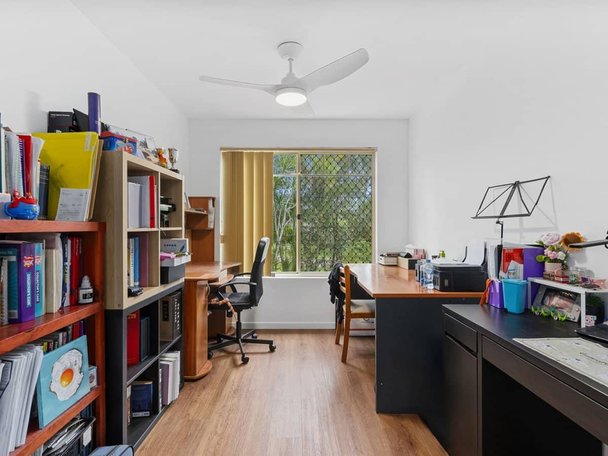 76 Explorers Way, WORONGARY - Thumbnail 11