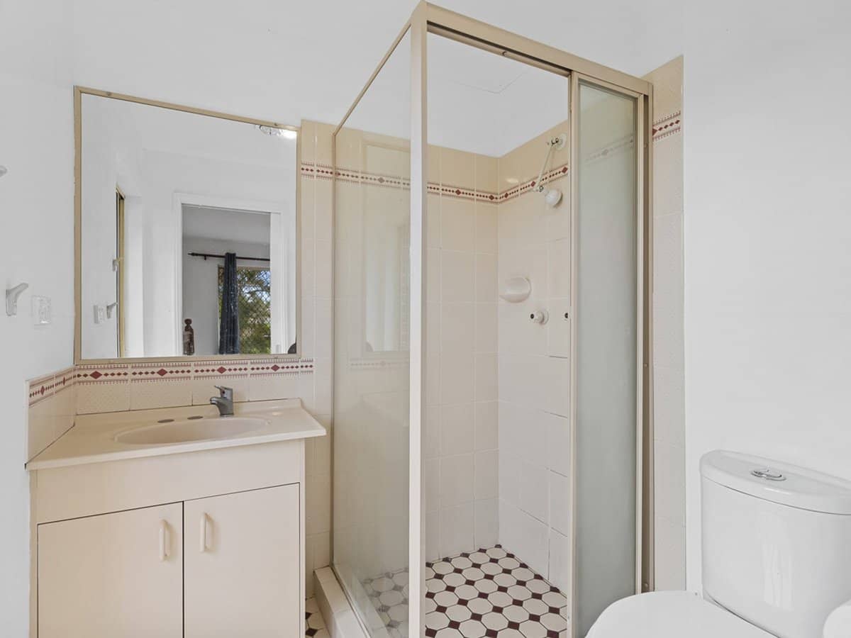 76 Explorers Way, WORONGARY - Thumbnail 13