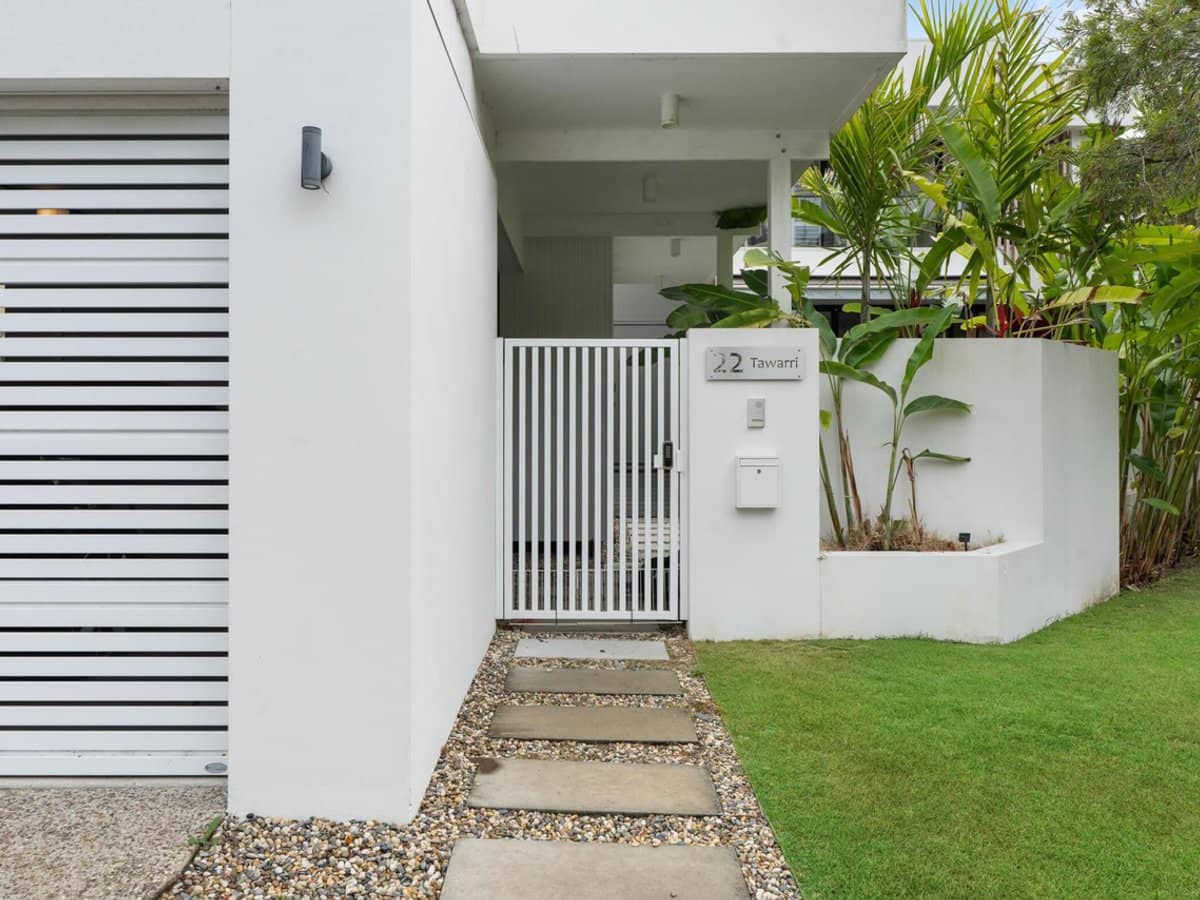 22 Tawarri Crescent, BURLEIGH HEADS - Thumbnail 21