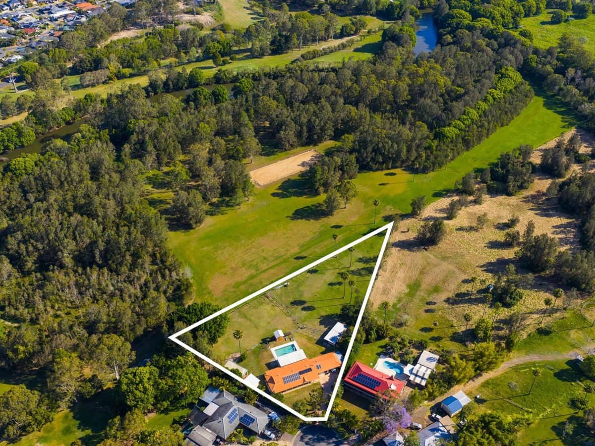 45 Larch Street, TALLEBUDGERA - Thumbnail 2