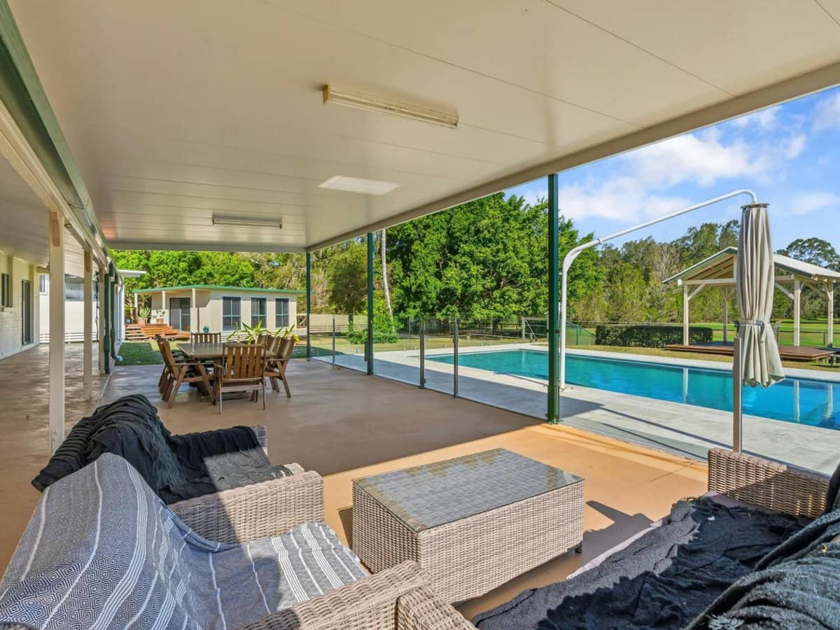 45 Larch Street, TALLEBUDGERA - Thumbnail 4