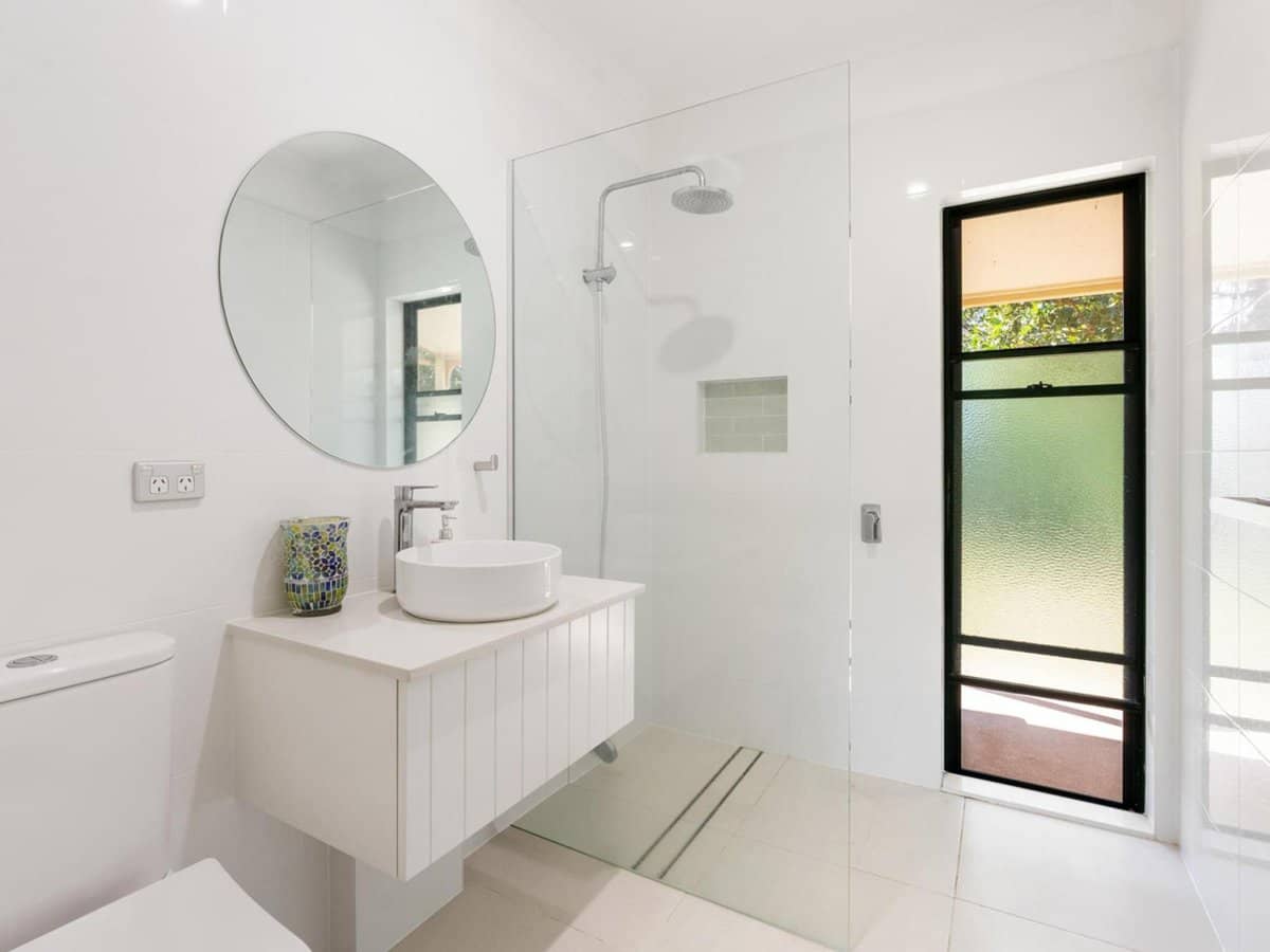 45 Larch Street, TALLEBUDGERA - Thumbnail 18