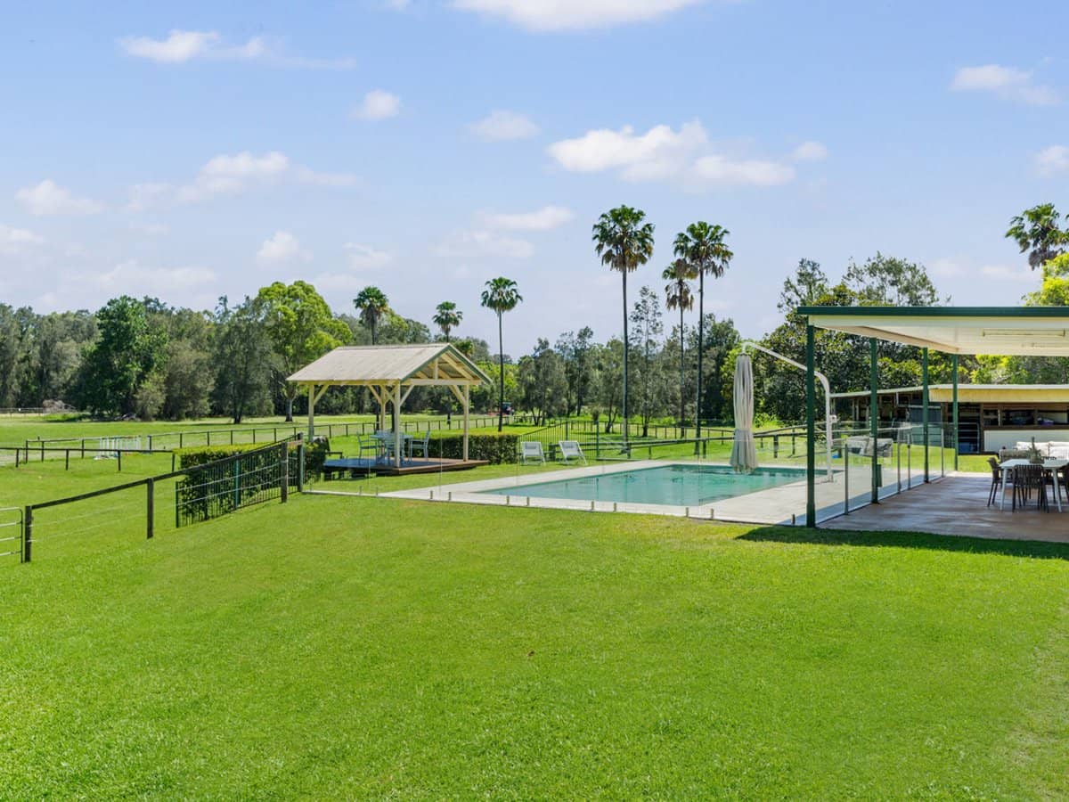 45 Larch Street, TALLEBUDGERA - Thumbnail 1