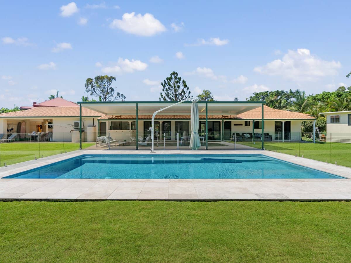 45 Larch Street, TALLEBUDGERA - Thumbnail 2