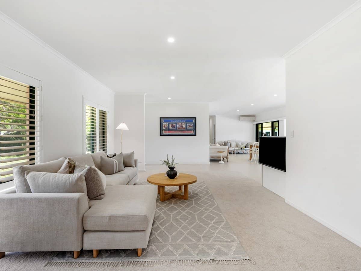 45 Larch Street, TALLEBUDGERA - Thumbnail 6