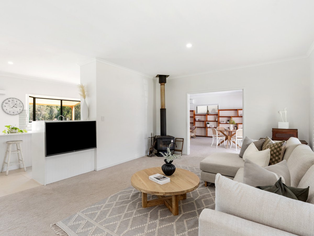 45 Larch Street, TALLEBUDGERA - Thumbnail 8