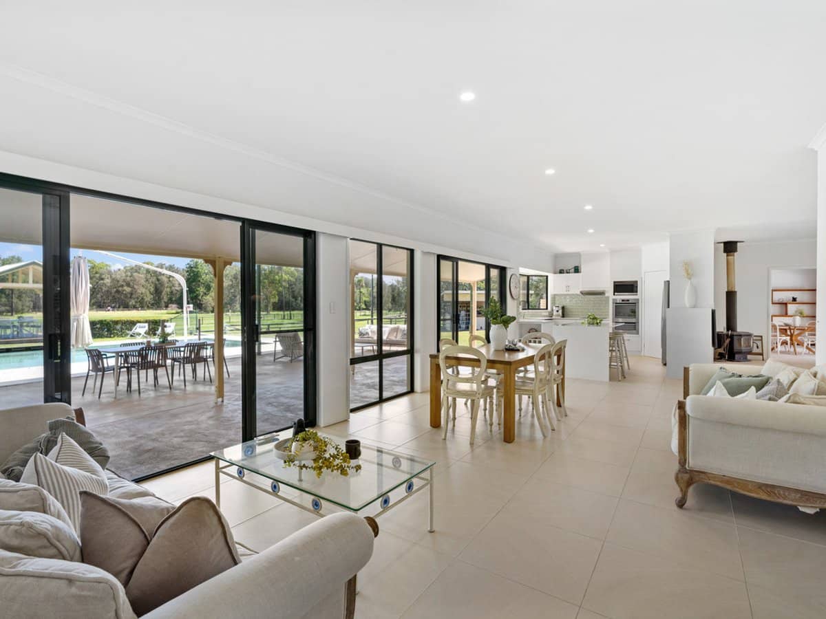 45 Larch Street, TALLEBUDGERA - Thumbnail 11