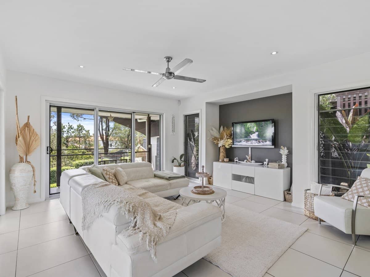 3 Rapa Court, PACIFIC PINES - Thumbnail 9