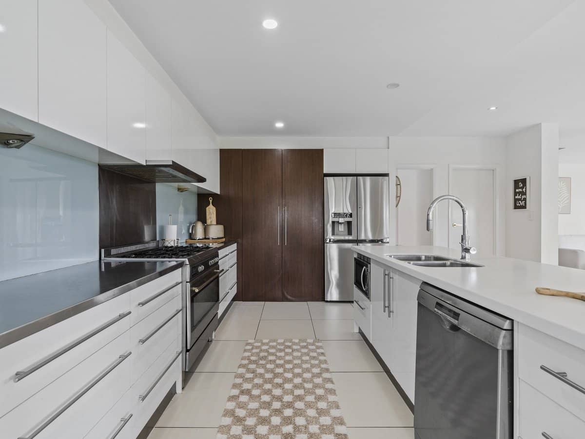 3 Rapa Court, PACIFIC PINES - Thumbnail 12