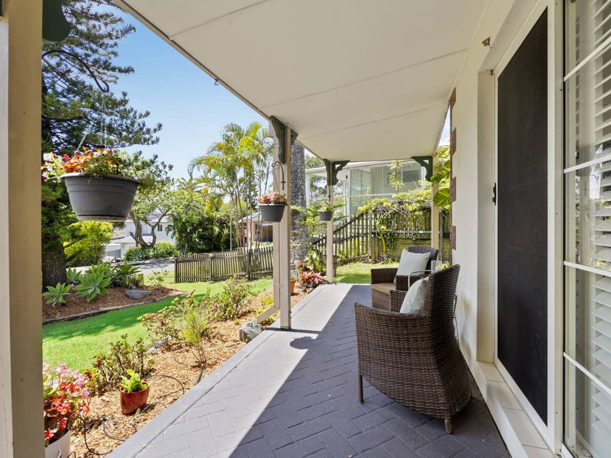 44 Paddington Drive, CARRARA - Thumbnail 2