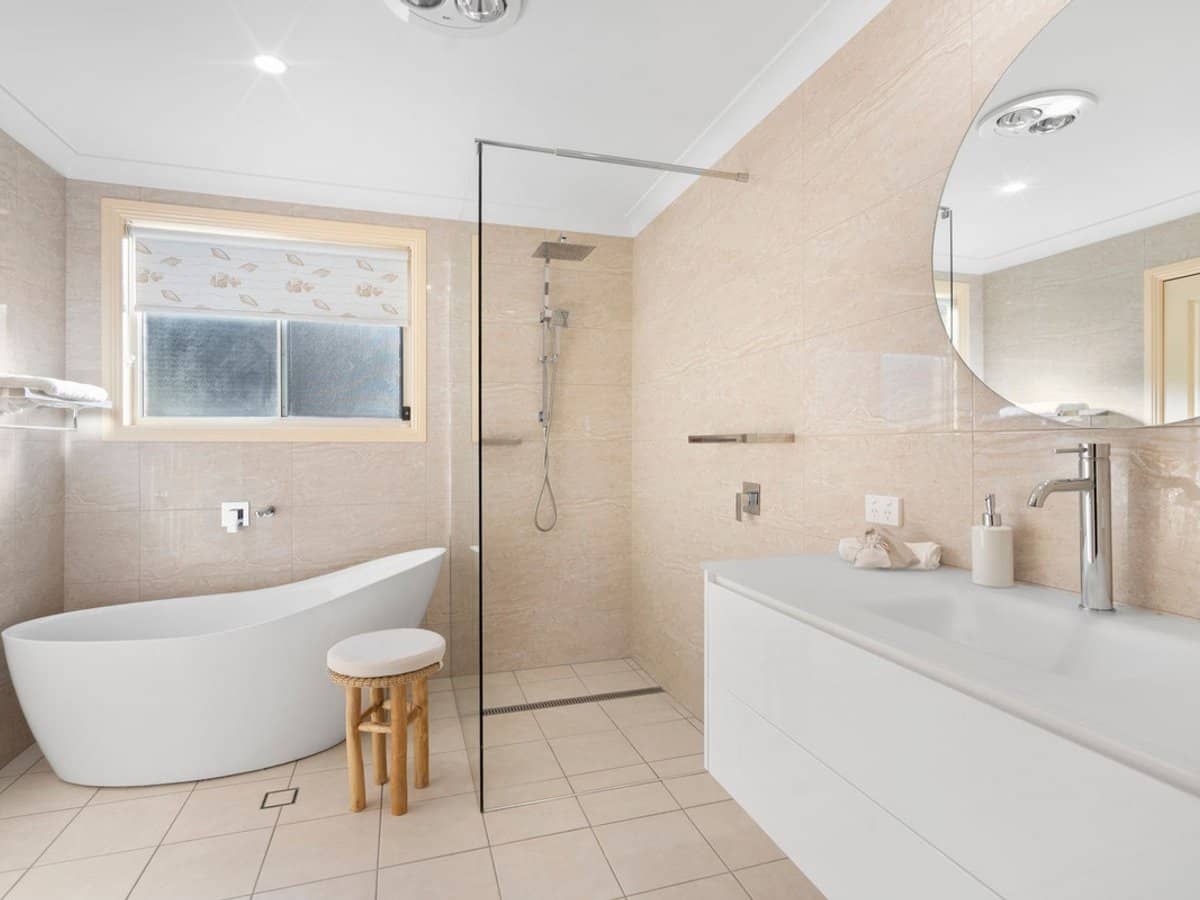 44 Paddington Drive, CARRARA - Thumbnail 4