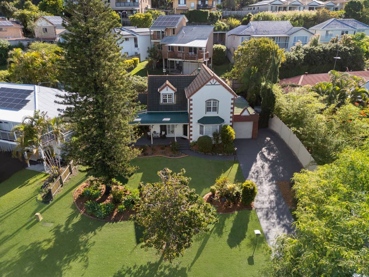 44 Paddington Drive, CARRARA - Thumbnail 21