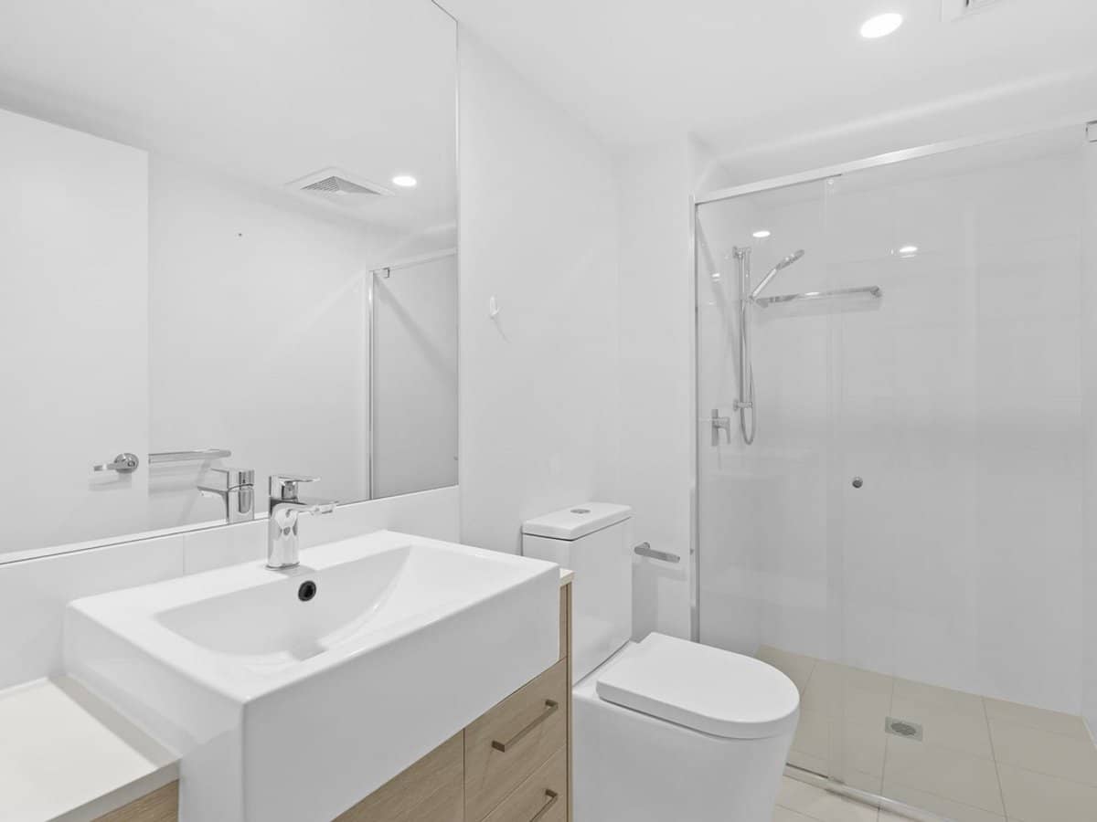 14-16 Bright Avemie, LABRADOR - Thumbnail 2