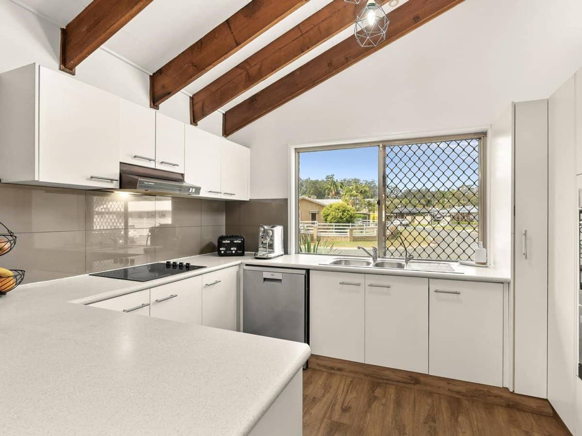 48 Togos Avenue, CURRUMBIN WATERS - Thumbnail 15