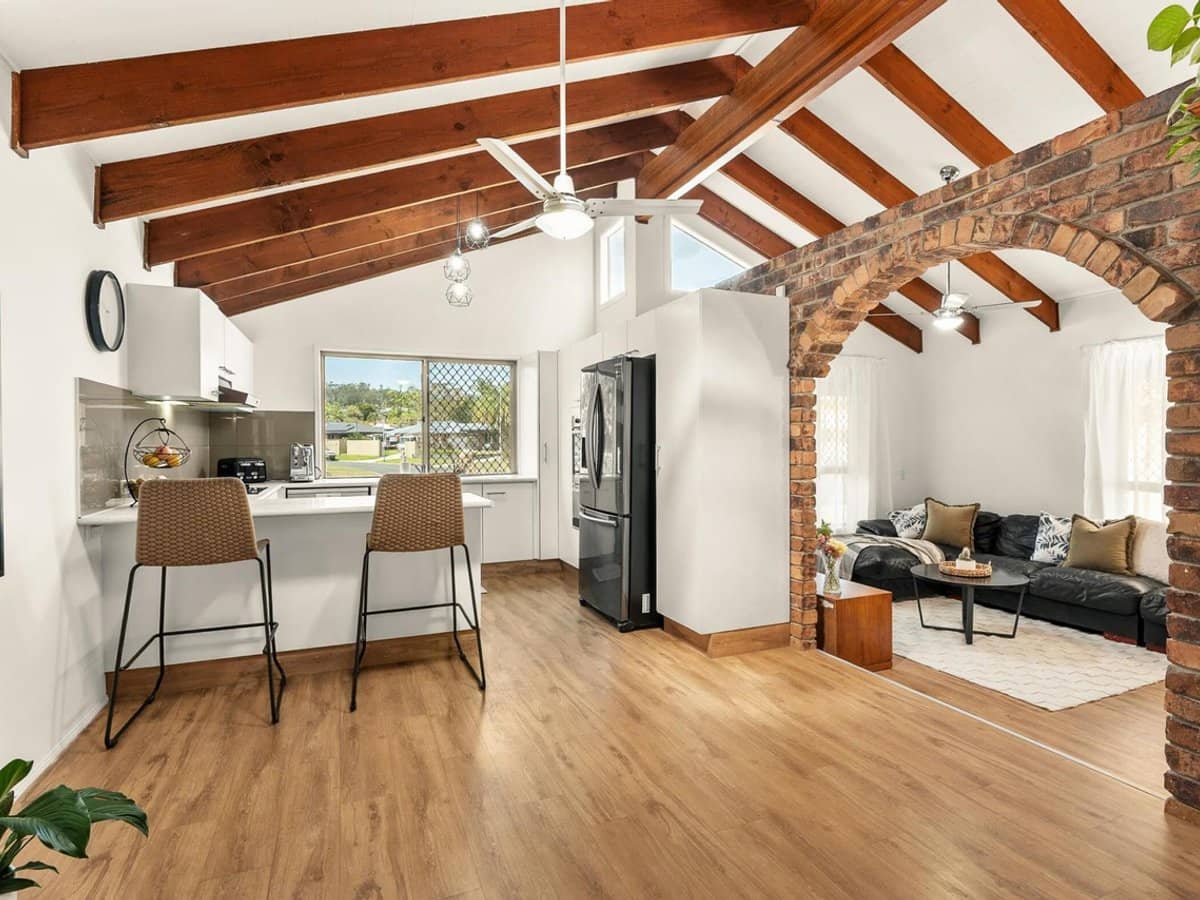 48 Togos Avenue, CURRUMBIN WATERS - Thumbnail 16