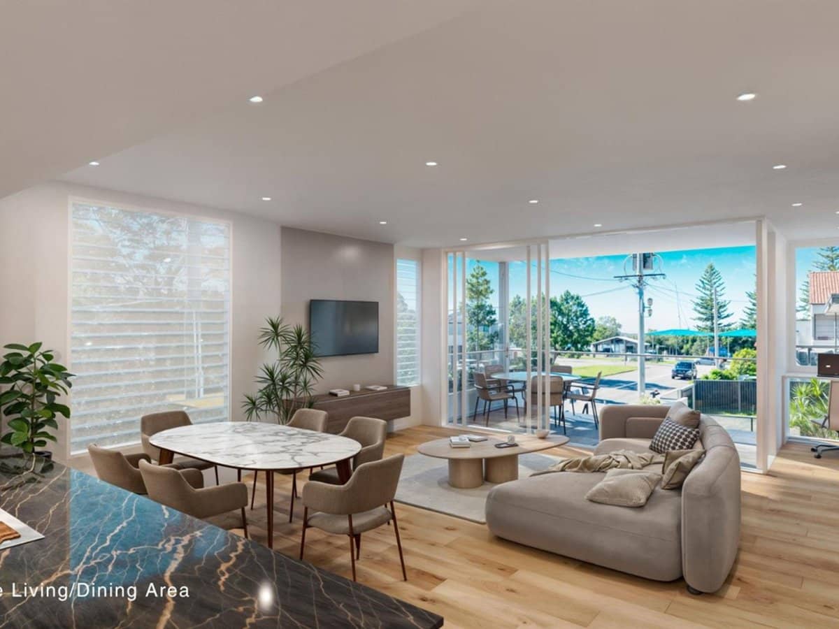 10 Abalone Avenue, PARADISE POINT - Thumbnail 2