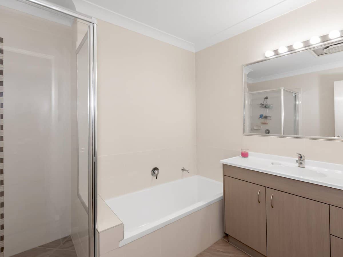 2 Weir Drive, UPPER COOMERA - Thumbnail 9