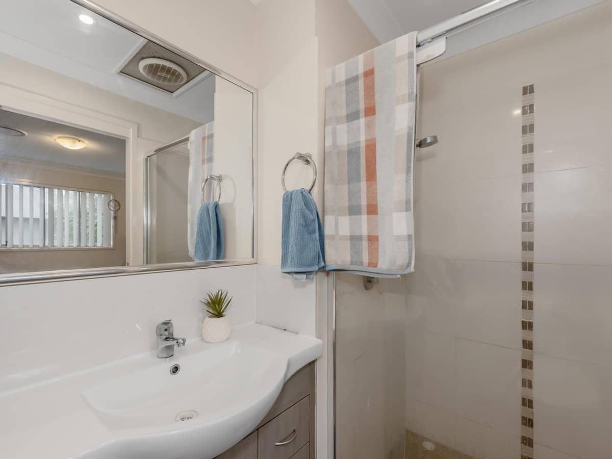 2 Weir Drive, UPPER COOMERA - Thumbnail 10