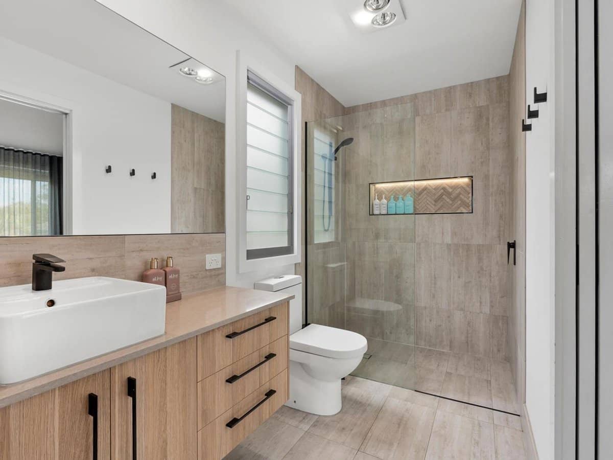 23 Westview Road, CURRUMBIN - Thumbnail 14