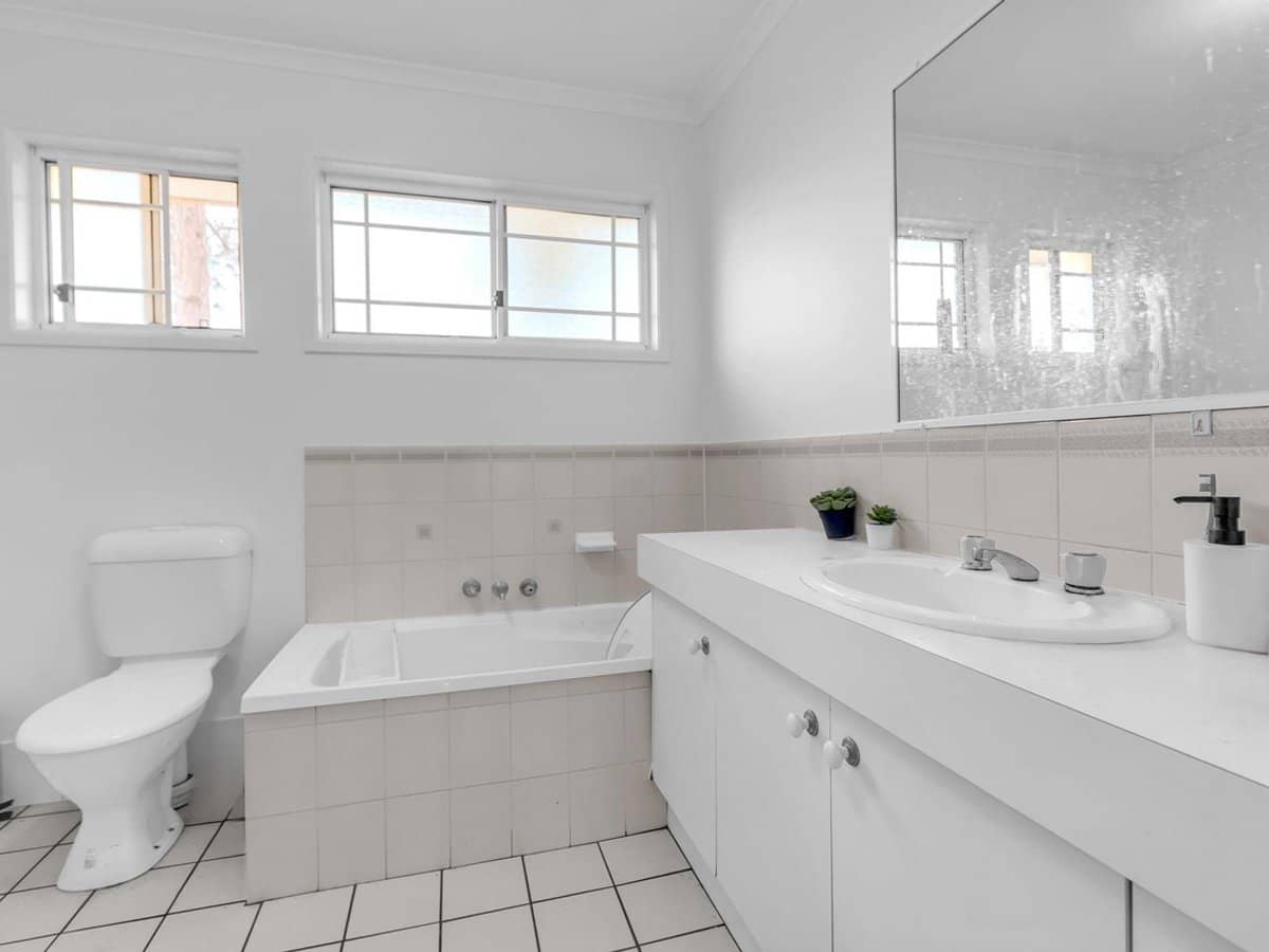 8 Melrose Place, EAGLEBY - Thumbnail 7