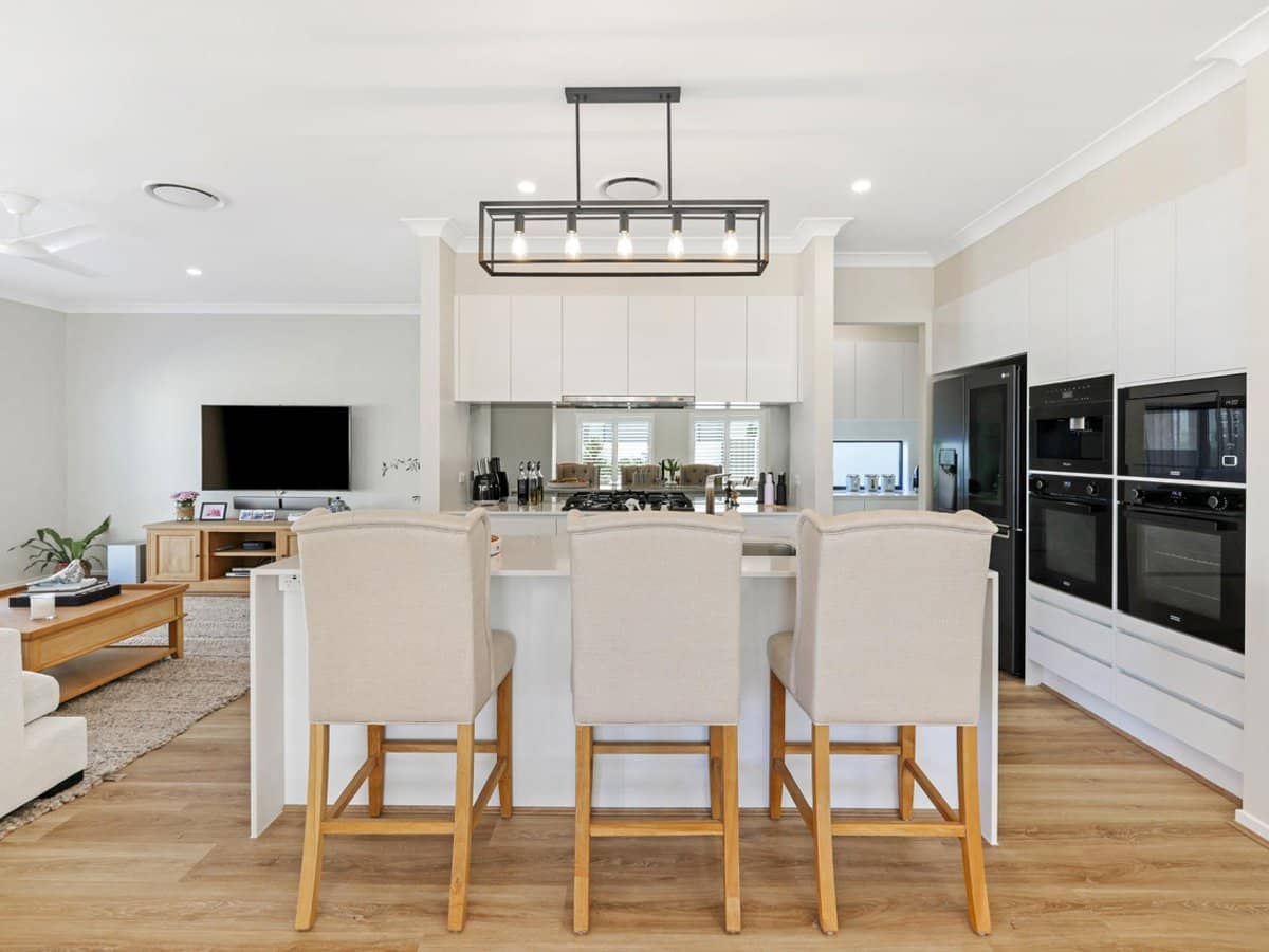 51 Hamilton Drive, JACOBS WELL - Thumbnail 10