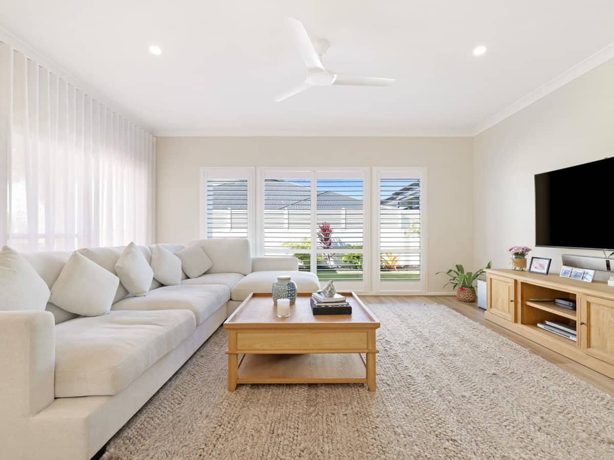 51 Hamilton Drive, JACOBS WELL - Thumbnail 14