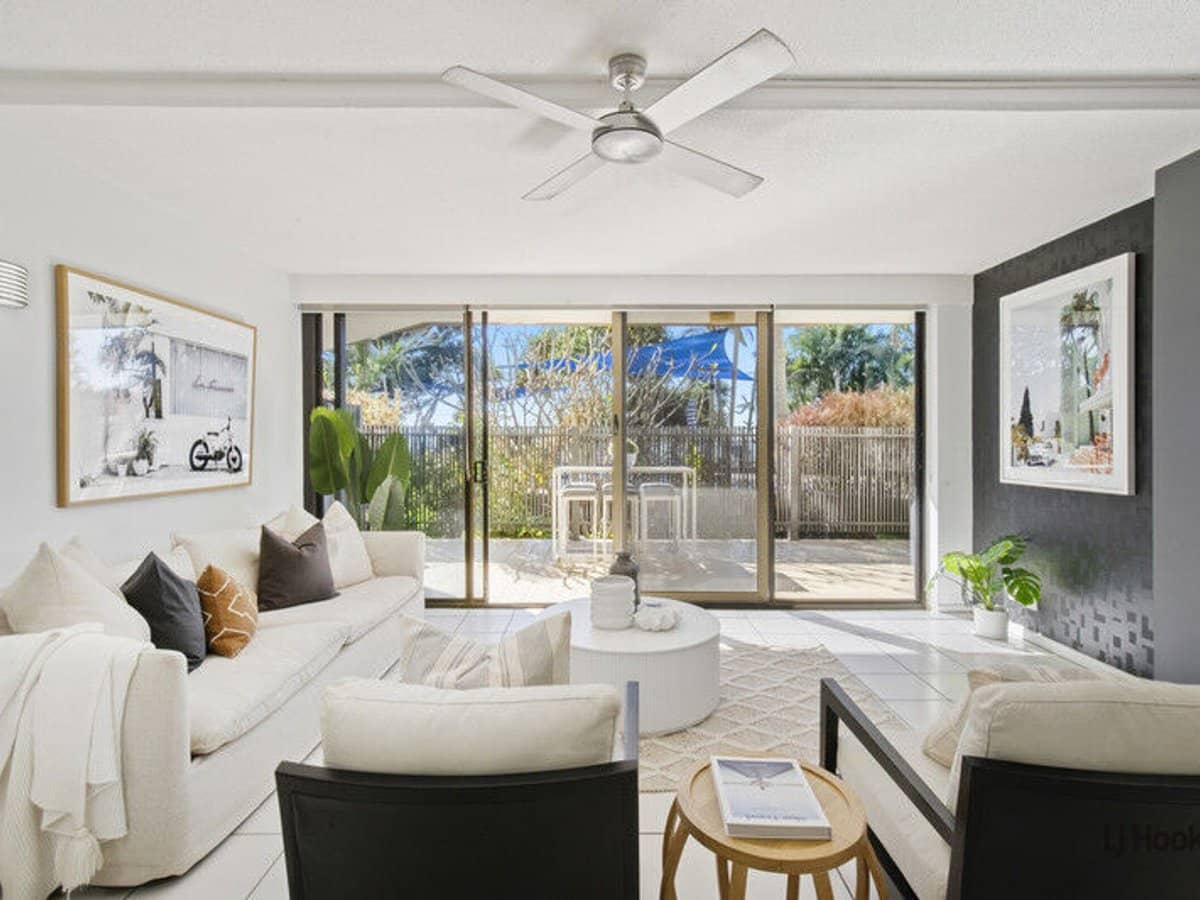 828 Pacific Parade, CURRUMBIN - Thumbnail 1