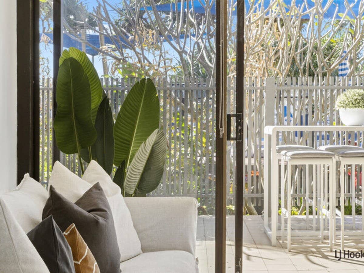 828 Pacific Parade, CURRUMBIN - Thumbnail 2