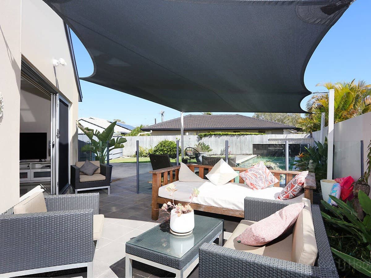 35 Runaway Bay Avenue, RUNAWAY BAY - Thumbnail 23