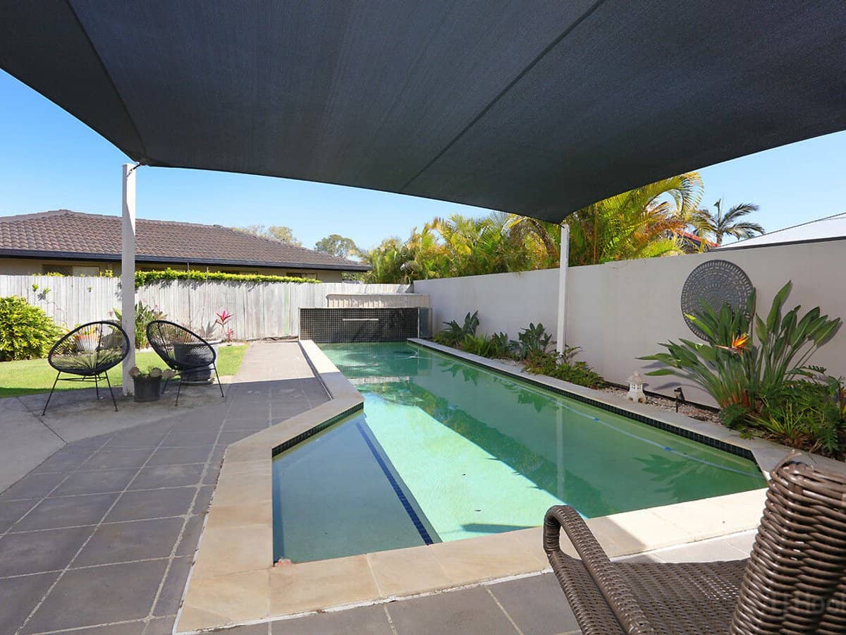 35 Runaway Bay Avenue, RUNAWAY BAY - Thumbnail 24