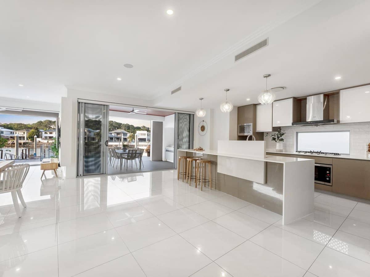 29 Cova Boulevard, HOPE ISLAND - Thumbnail 8