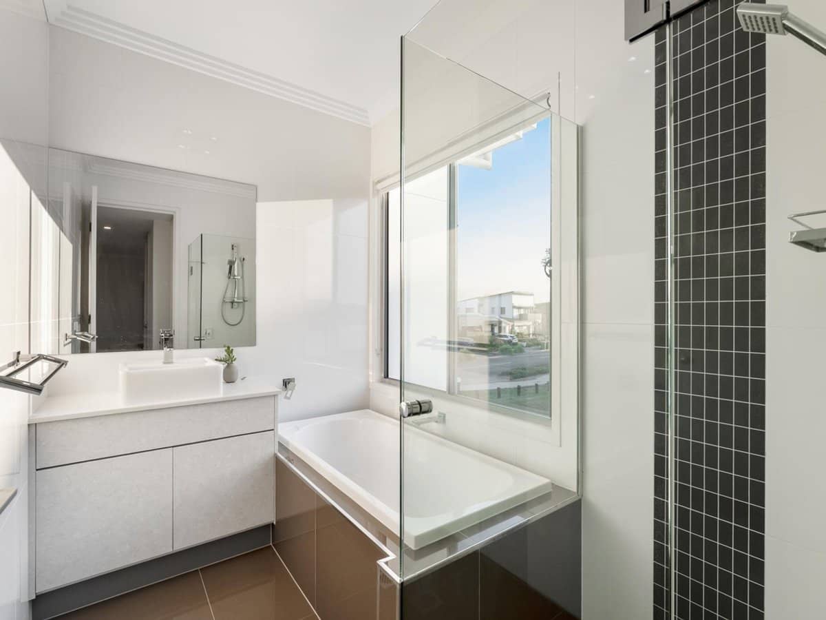 29 Cova Boulevard, HOPE ISLAND - Thumbnail 19